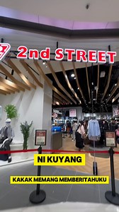 ❤️Japan’s popular 2nd STREET secondhand shop❤️ FULL GUIDE 📍2nd STREET, the popular second-hand clothing store chain found across Japan is set to open its first branch in Hong Kong in the first half of 2025. 📍Joining other Japanese franchises including niko and, Sanrio Gift Gate, UNIQLO, and YATA Supermarket, the debut 2nd STREET location in Hong Kong is found at MOKO New Century Plaza in Mong Kok East. 📍Founded in Japan in 1996, 2nd STREET has expanded to over 850 locations in Japan with over