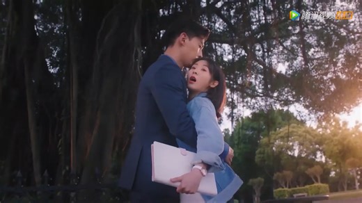 3.1M views · 10K reactions | You are finally here, I have been waiting for you for a long time. 你终于来了，我等你好久了 Drama：My Little Happiness 拾Come to watch and find your pick ! #小确幸 #MyLittleHappiness | C Drama Camp | Facebook