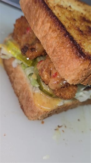 MADISON — WE’RE OUTSIDE THIS SATURDAY 🌱🔥 Trippy’s Plant-Based Diner is serving comfort food with soul and flavor that hits different. Pull up hungry and leave powered by the Earth. 🥪 Panko Crusted Fried Oyster Mushroom Chik’n 🍔 Trippy’s Burger 🔥 Hot Fish Classic Fish Sandwiches 🥖 Philly Cheezesteak 🍟 Cheezy Fries Fries 🧃 Fruit Tea to cool it down 📍 310 E Old Hickory Blvd, Madison TN 37115 🕐 1PM – 6PM Real food. Plant power. Big energy. Bring your people… and your appetite. #TrippysPlan