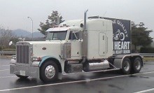 まさに大型キャンピングカー〓︎アメリカのコンボイトレーラー(ビッグリグ)の居住空間が凄い〓︎