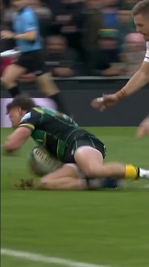 Furbank Splits The Defenders To Score! 🏉 #premiershiprugby #shorts