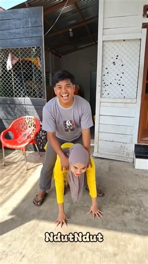 malah main kuda-kuda an #short #funny #comedy #viral