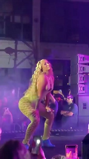 Iggy Azalea Daily | work work work 😋 | Instagram