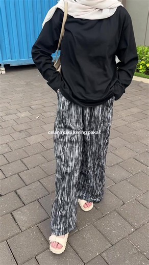 Celana Tempur Wanita: Definisi, Pakai untuk Tidur dan Gaya Baggy