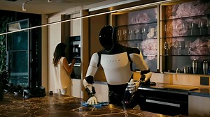 Bartender for $30,000: Tesla's humanoid robots served drinks to guests during the presentation of RoboCar