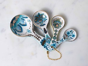 Mary Disomma’s Ceramic Measuring Spoons Boxed Gift Set, Floral Print, Gold Overlay, Teal, Blue, Robin’s Egg Blue, Lime Green, Gold Chain - Etsy