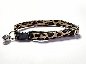 Leopard Print Bell Collar for Cats, Stylish Kitten Collar With Safe Breakaway Clasp, Adjustable Fit for Small to Large Cats - Etsy Canada