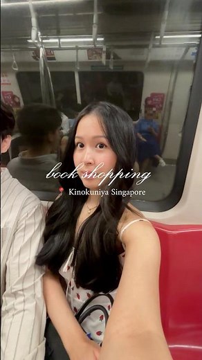 Come book shopping with me at Kinokuniya in Singapore 📚#bookstore #bookhaul #books #booktube #vlog
