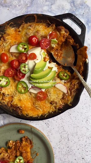 Simply Recipes on Instagram: "How to Make @jessica.furniss’ Enchilada Skillet Ingredients 5 small corn tortillas 1 pound lean ground beef 1 (10-ounce) can enchilada sauce 2 cups (8 ounces) three-cheese Mexican blend shredded cheese Optional toppings: sour cream, jalapeños, and diced tomatoes Method Preheat the oven to 350°F. Stack the tortillas, then cut them into four equal triangles and set aside. In a 10-inch cast-iron skillet cook the ground beef over medium heat until no pink remains, 5 to 