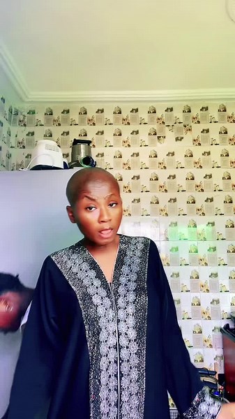 Exploring Rustic Decor: A Captivating Room Tour