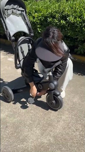 This Foldable Baby Stroller is INSANELY Smart