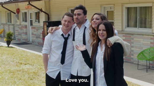 What’s your fave Rose family moment? We’ll go first. 📺 Schitt's Creek | Netflix