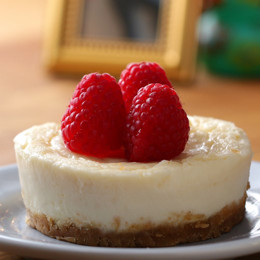 5-minute microwave cheesecake you can make in your dorm room! | Tasty