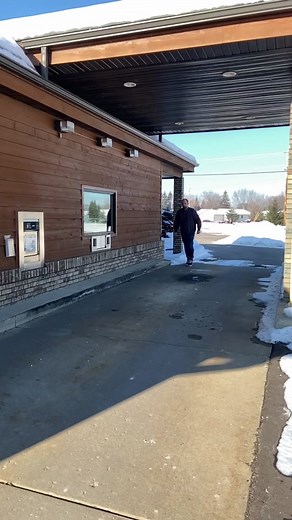 Heelys Tricks: Outdoor Jumping and Sliding Performance