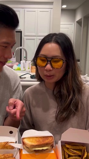 16 reactions | ✌battle for jack in the box 索磻#rockpaperscissors #game #chance #rock #paper #scissors #couple #games #umma #vs #appa #hungryfam #food #yummy #delicious #foodie #breakfast #lunch #dinner #homemade #dailyfoodfeed #nomnom #goodeats | Hungry FAM | Facebook