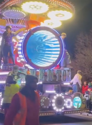 @Masqueraderscc at Bridgwater Carnival 2025 #Carnival #Somerset #Bridgwater #Parade #Lightshow