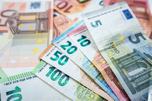 Co z kursem euro i dolara?