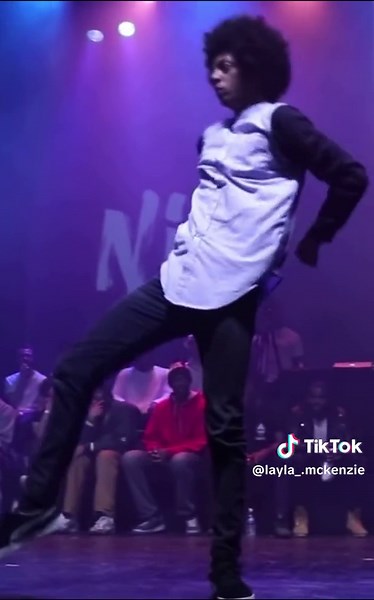 Nico robot dance #robotdance #mannequindance #robot #hiphop #hiphopdancer #hiphopdance #danceperformance #dancecompetition #hiphopdancers #fyp #fypシ #viral