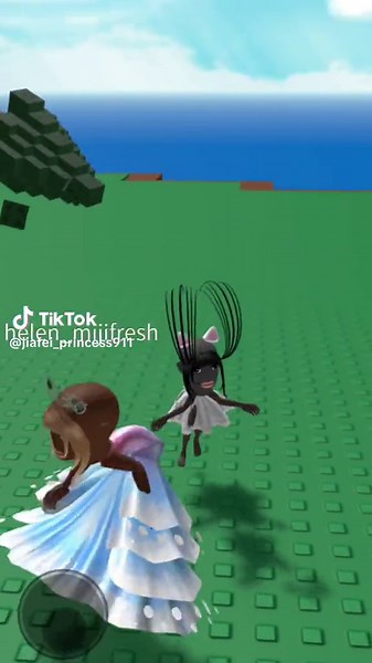 Why you do this to me 😭 #fyp #roblox @helen_poosayfresh