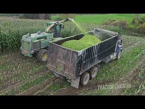 John Deere 6810 Forage Harvester Chopping Corn Silage