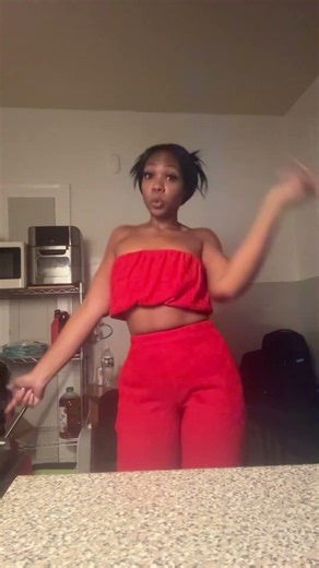 Where the party at? 💋 #model #miami