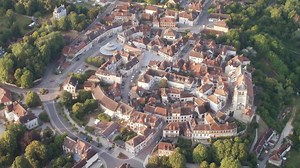 Des enseignes signées par des artistes pour les commerces d’Ervy-le-Châtel