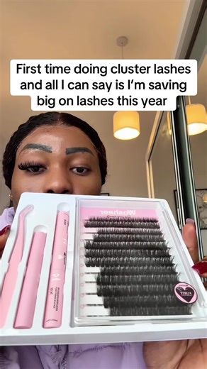 As someone who can’t go a day without lash extensions I’m happy i found this easy application cluster lashes which can last you up to a week or two #fyp #viralvideos #trend #lashes #lashtechsoftiktok