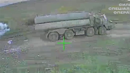 乌军SSO的FP2自杀式无人机摧毁俄军一套S400防空系统的导弹发射器，克里米亚