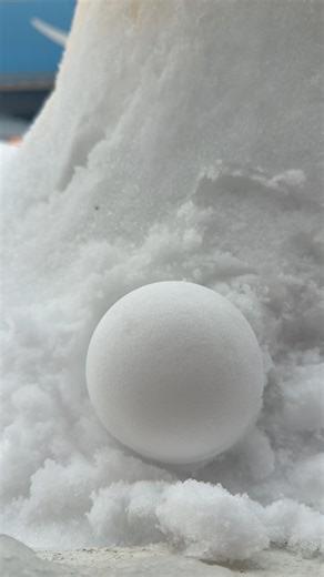 I’m not a kid but I’m trying to experience what others can’t making this Snow Ball .❄️ #snowball #snowday | Jean Rellesiva