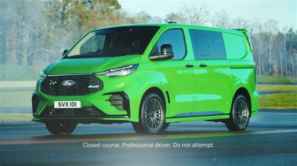 Track tested and approved 😎 the all-new #FordTransit Custom MS-RT. race-inspired style, exclusive anthracite 19-inch wheels, and powertrain options that include fully electric with 210kW e-motor RWD. 🚀⚡ #Transit #MSRT #GameChanging MS-RT | M-Sport