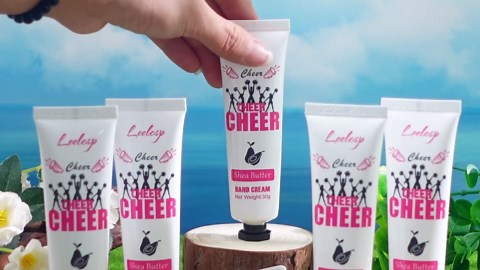 Leelosp 24 Set Cheer Hand Cream Bulk Travel Size Cheer Teams Gifts Cheerleaders Party Supply Cheer Gear Hand Cream with Bags and Tags Cheer Mom Gift for Competitive Cheer Party Guest Supplies