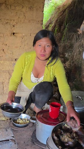 Mujer humilde pide saludo y visita: cómo encontrar su número en la flechita