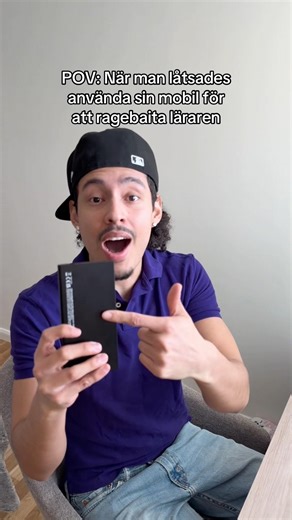 När man låtsades använda sin mobil för att ragebaita läraren 😭