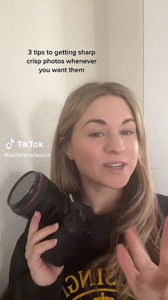 When you want them sharp, they better be SHARP right?! These tricks have helped me! Hope they help you too, have questions? Drop them in the comments. I love to respond 🫶 #photographereducator #freeeducation #photog #weddingphotographereducation #weddingphotographertips #canon #photpgrapher #photography101 #photographytips