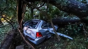 Video: 'Unimaginable destruction': Hurricane smashes rows of houses