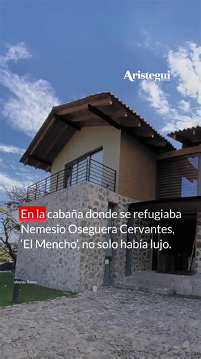 El lugar donde cayó 'El Mencho' En la cabaña donde se refugiaba Nemesio Oseguera Cervantes, 'El Mencho', no solo había lujo. Había medicina especializada. En el lugar fue localizada una caja con ampolletas de Tationil Plus 3000 miligramos, un inyectable de glutación y vitamina C. No es un medicamento común. Cada ampolleta puede costar entre dos y cinco mil pesos, y una caja completa hasta 30 mil. Además, requiere supervisión médica. https://ow.ly/nk2n50YlHMU | Aristegui Noticias