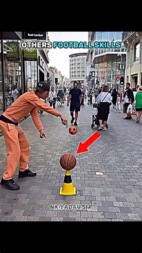 Normal skill VS King of Football ⚽