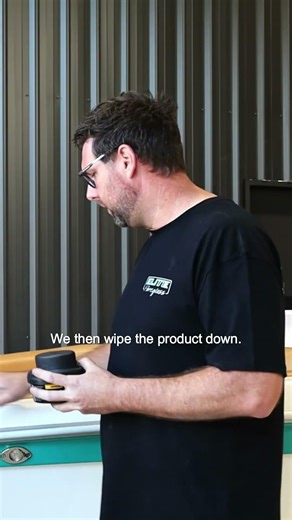 Don’t miss the scratches 👀Dry Guide Coat reveals everything! #shorts #bestabrasives #MirkaANZ