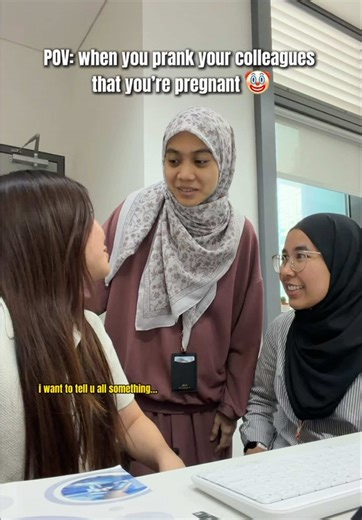 Funny Pregnancy Prank on Colleagues