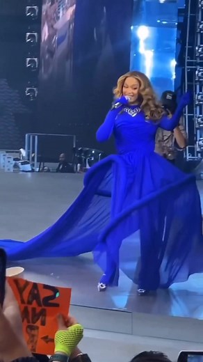 Beyoncé Stunning Blue Dress Moments | Renaissance World Tour Highlights