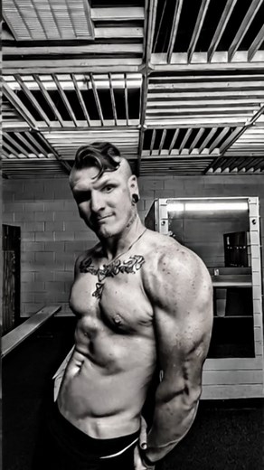 Weird AI animated filter for still photos, I don't think it works very good 💪🏻😂🤘🏻 #bodybuilding #fitness #aesthetic #edits #gym #recovery #lifting #gymdaddy #goals #bigdansnutrition #bigdansfitness | Rick Beidman