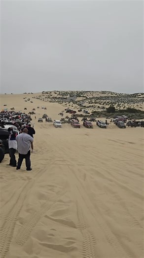 when the circus shows up to the dunes!! #pismodunes