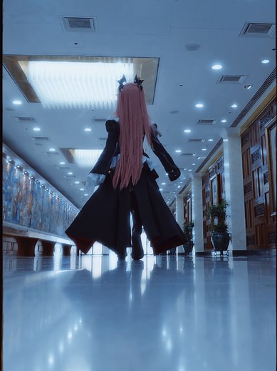 Krul Tepes Cosplay Transitions in Owari no Seraph