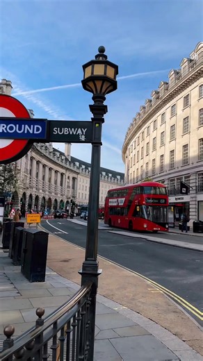 Explore London's Beautiful Night Cityscape | England UK