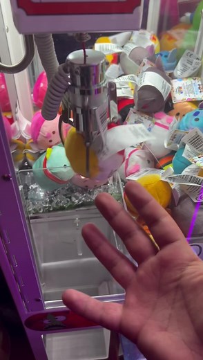 How To Win The Claw Machine Every time #reels #clawmachine #clawmachinehack #clawmachinewin #Arcade #viral #lifehack #iphone #ipad #airpods #money #cash #cranegame #clawgrabber | TYE Arcade