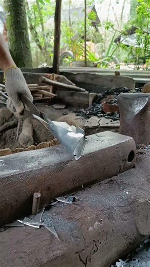 Unique Technique for Drilling and Shaping Tembilang Handles #blacksmith #skills #handmade #art