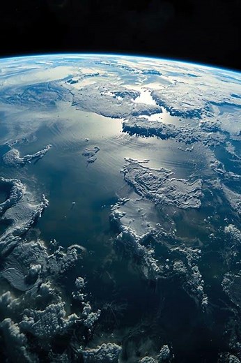 LA TERRE 🌍 : La seule planète qui abrite la vie | Espace Shorts