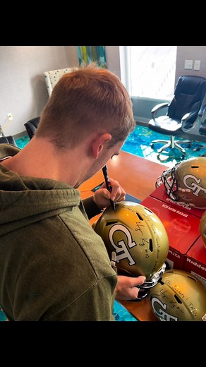 2.6K views · 32 reactions | Haynes King signing autograhs today. New product coming soon to our online shop at GeorgiaAutographs.com. #buzz #HaynesForHeisman | Georgia Autographs | Facebook