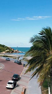 Pocinho de Anchieta, Itanhaém - SP⁣ ⁣ Carinhosamente conhecido por este nome, trata-se de uma formação em pedras dispostas umas sobre as outras na Praia do Cibratel, aos pés do Morro do Paranambuco, outro belo ponto turístico da cidade.⁣ ⁣ Conforme a lenda, o Pocinho foi construído pelos índios instruídos pelo próprio Padre José de Anchieta, para aprisionamento dos peixes durante o inverno, período em que a pesca é menos abundante, pois os peixes ficam menos ativos.⁣ ⁣ Já conhecia essa história?