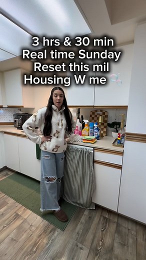 60 reactions · 7 comments | The house stays clean without him though LOL 﫧✨ #sundayreset #clean #cleaning #cleaningmotivation #militaryhousing | Keana Carr | Facebook